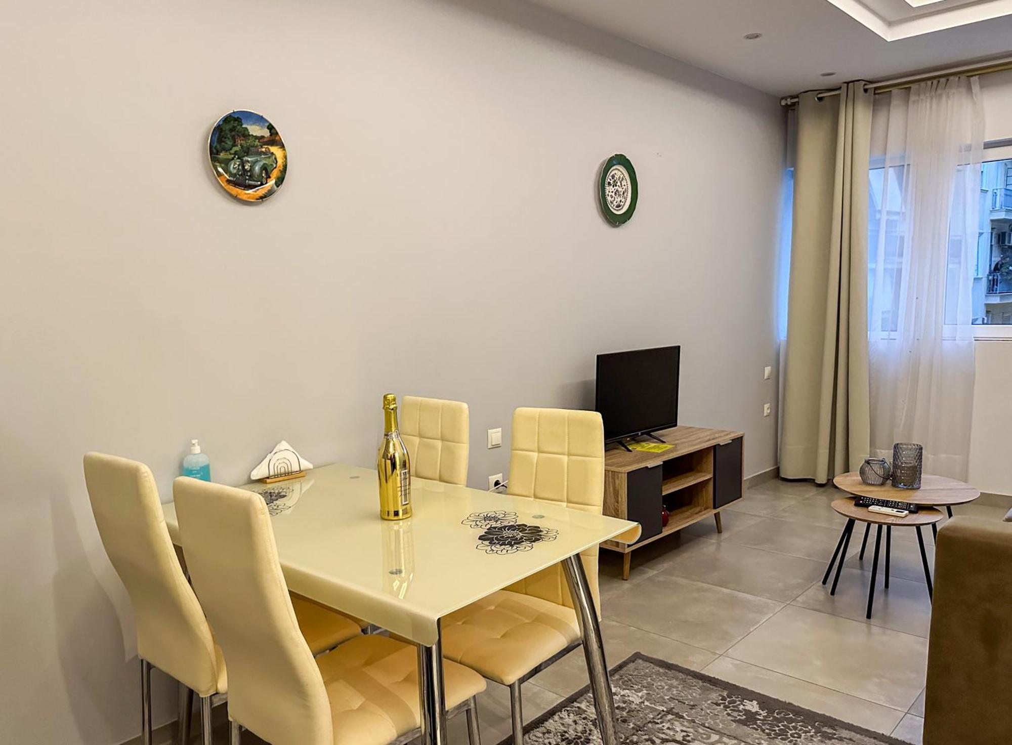 Contemporary & Spacious Renovated Apartment, Dt Syntagma, /Touristic Area Athens Exterior photo